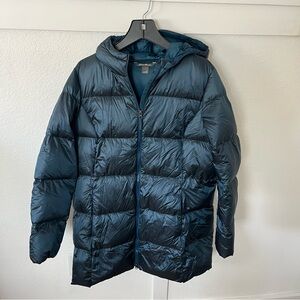 Eddie Bauer Women's XL 550 Goose Down Parka Puffer Jacket.